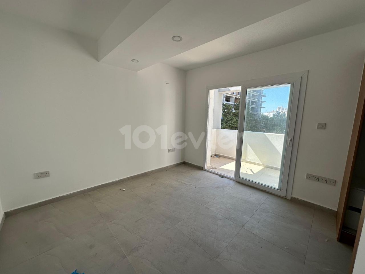 Neue 2+1 Wohnung mit Balkon im Girne Center