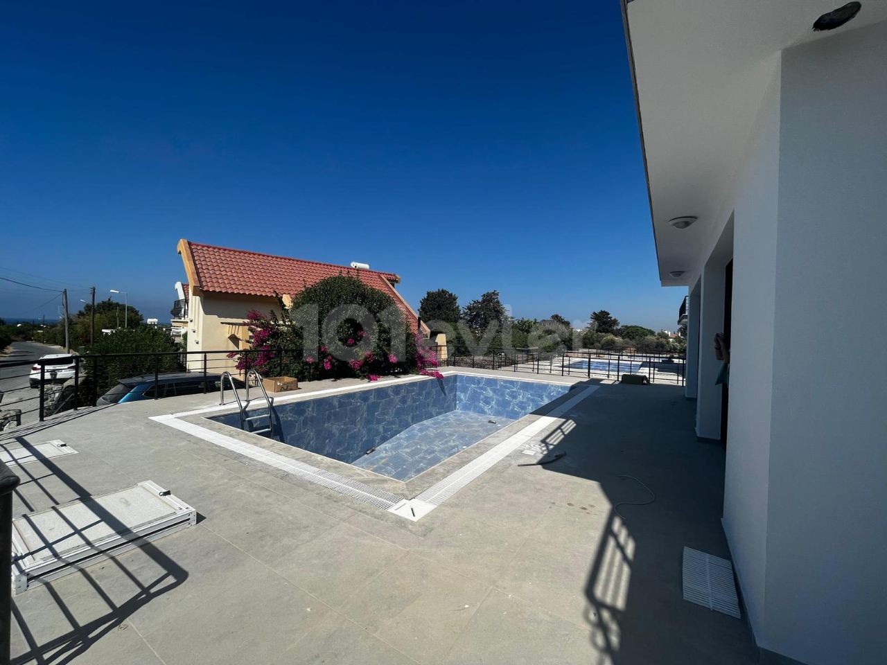 Neu fertiggestellte 3+1-Villa mit privatem Pool in Karşıyaka