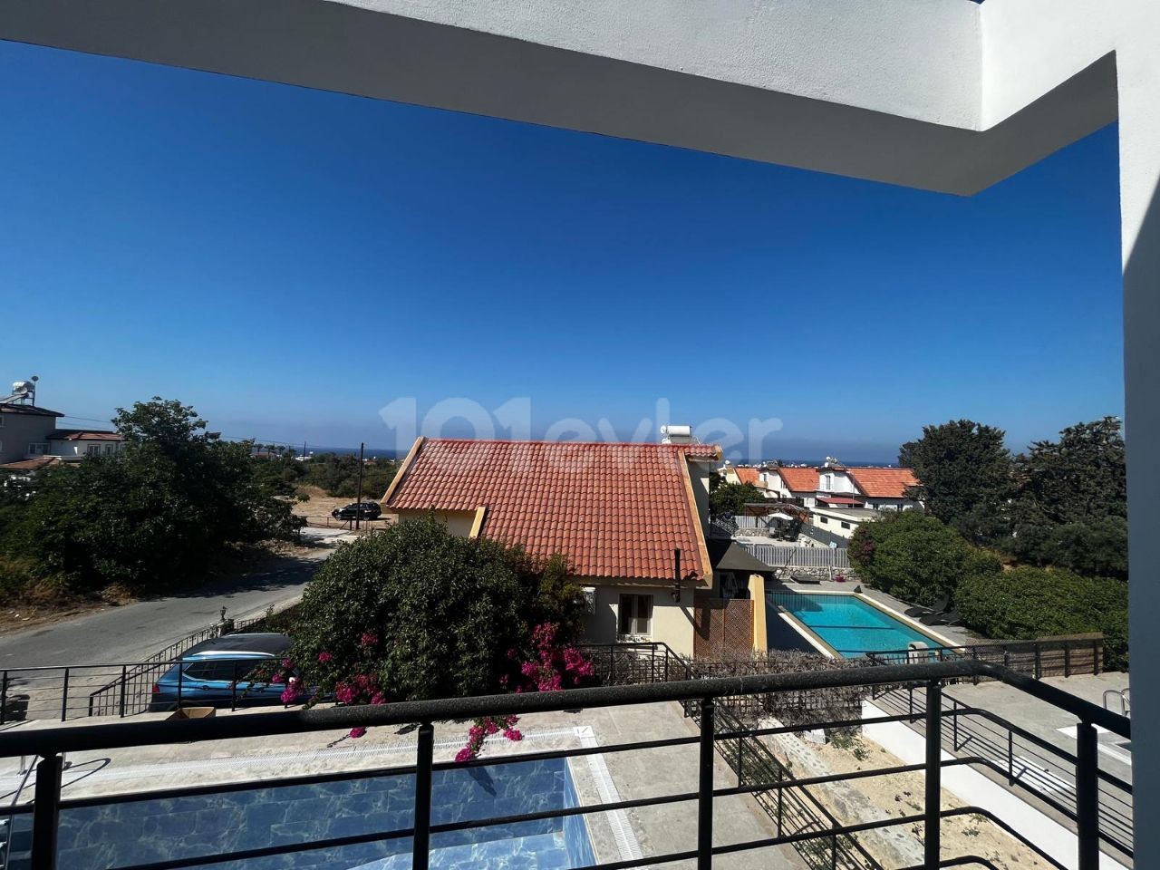 Neu fertiggestellte 3+1-Villa mit privatem Pool in Karşıyaka