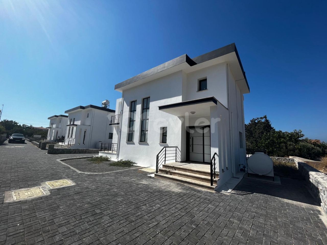 Neu fertiggestellte 3+1-Villa mit privatem Pool in Karşıyaka