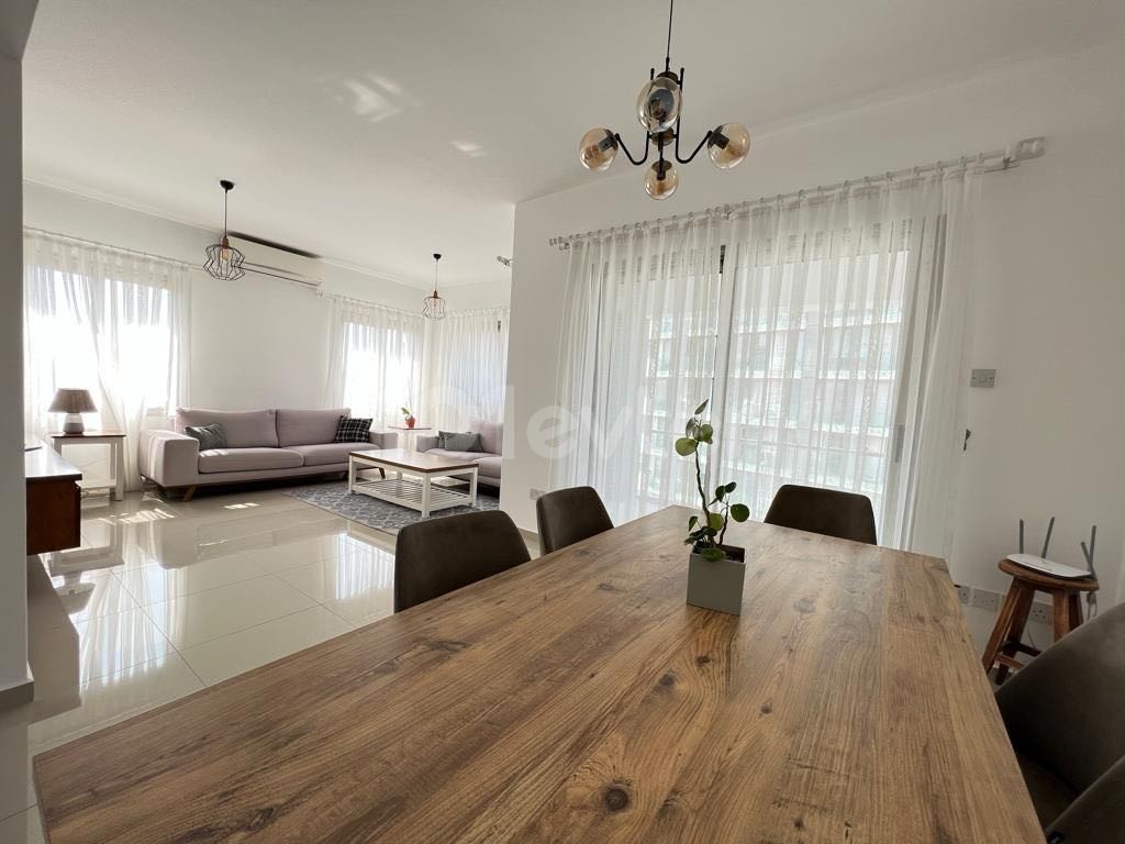 3+1 FLAT WITH HIGH RENTAL INCOME IN KYRENIA CENTER