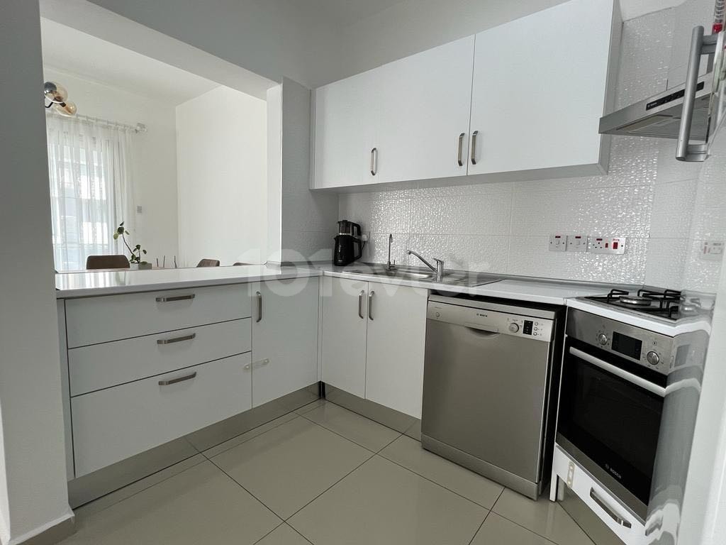 3+1 FLAT WITH HIGH RENTAL INCOME IN KYRENIA CENTER