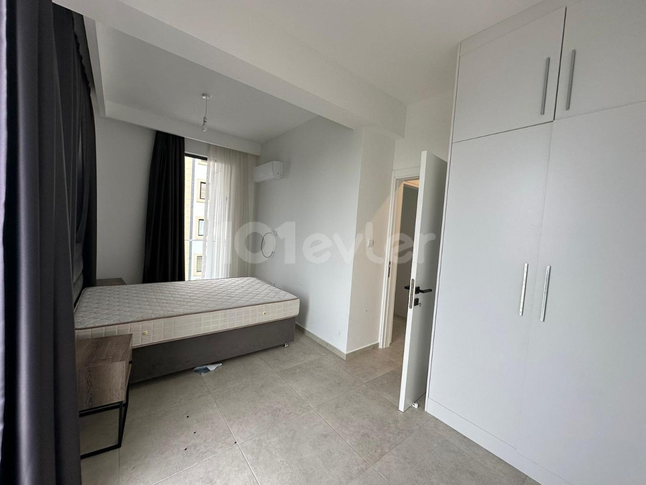 GİRNE MERKEZDE SATILIK DENİZ MANZARALI 2+1 DAİRE