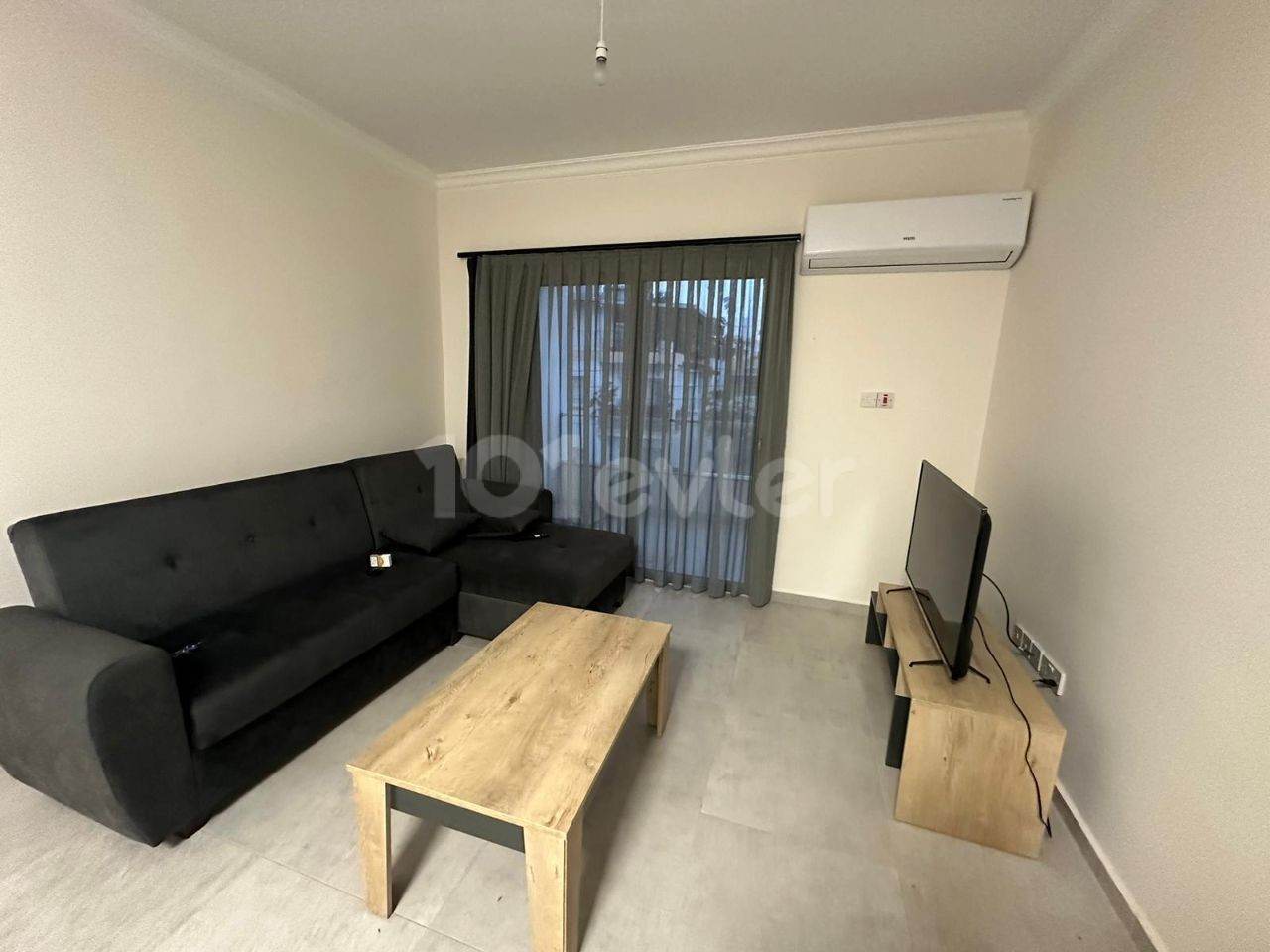 2+1 FULLY FURNISHED FLAT FOR RENT BEHIND KYRENIA CENTRAL MAIN ROAD