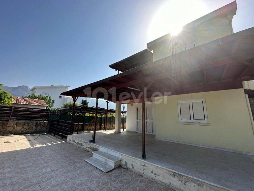 3+1 Villa zur Miete mit privatem Pool in Karaoğlanoğlu