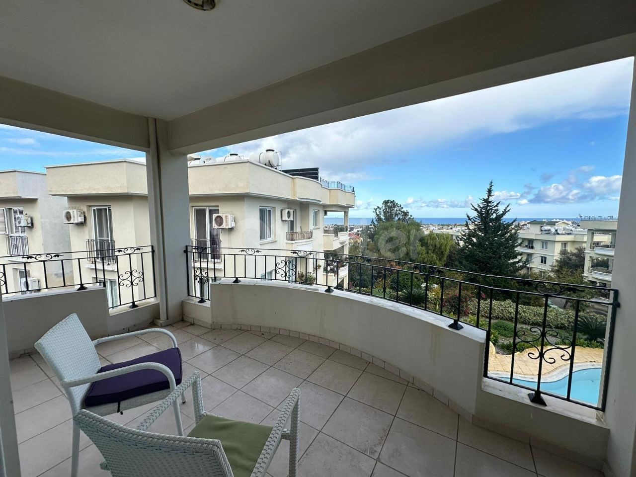 SINGLE AUTHORIZED ALSANCAK 3+1 FLAT WITH SEA VIEW