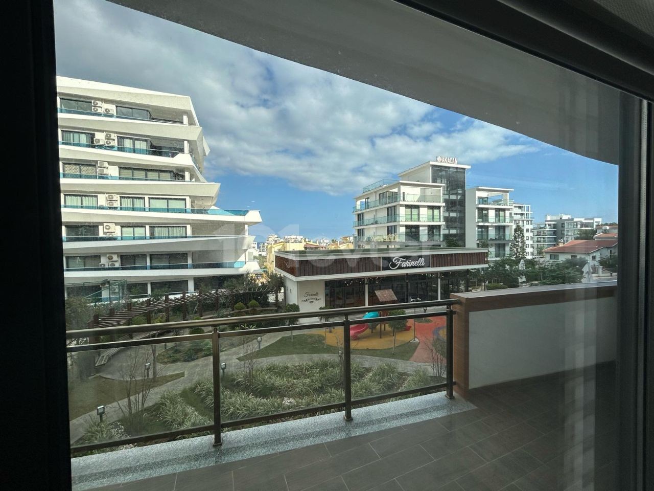 2+1 WOHNUNG MIT MEERBLICK IN KYRENIA ELEGANCE GRUNDSTÜCK ZU VERKAUFEN