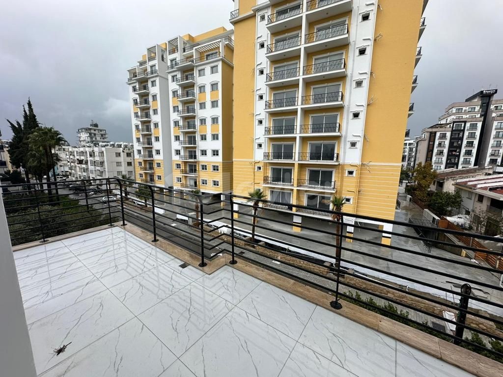 GİRNE MERKEZ 4+1 KİRALIK PENTHOUSE DAİRE