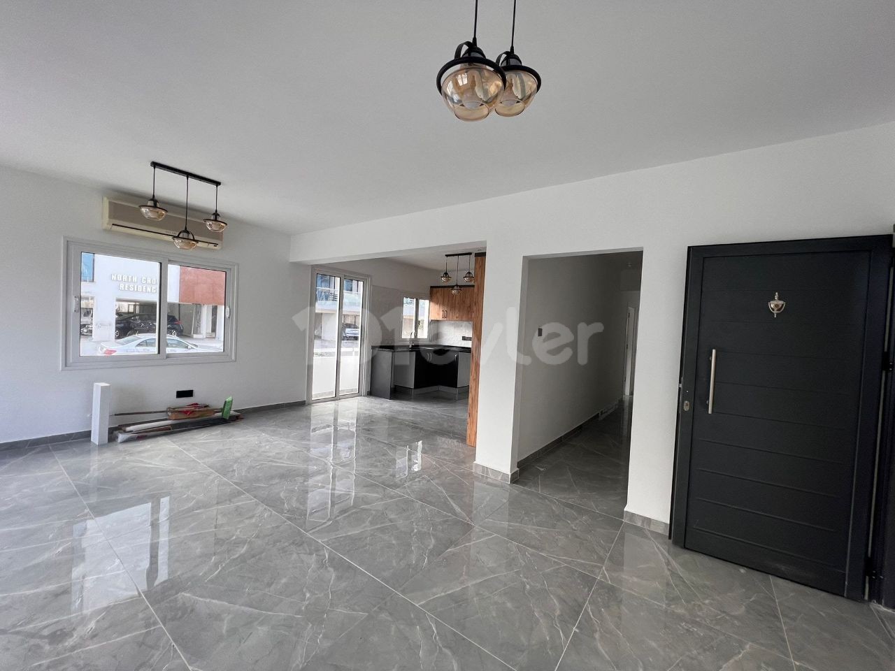 3+1 FLAT FOR SALE IN KYRENIA NUSMAR MARKET AREA