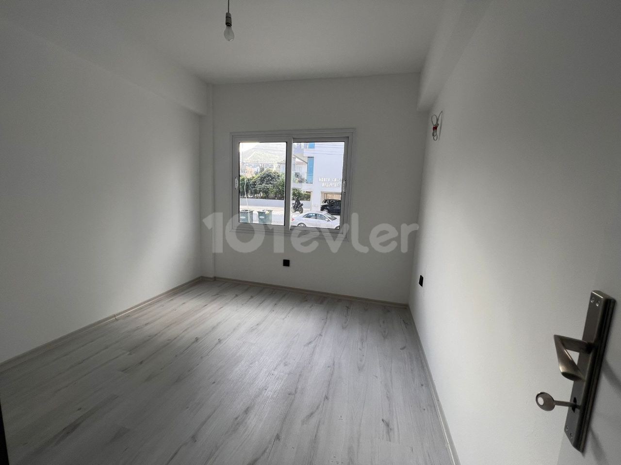 3+1 FLAT FOR SALE IN KYRENIA NUSMAR MARKET AREA