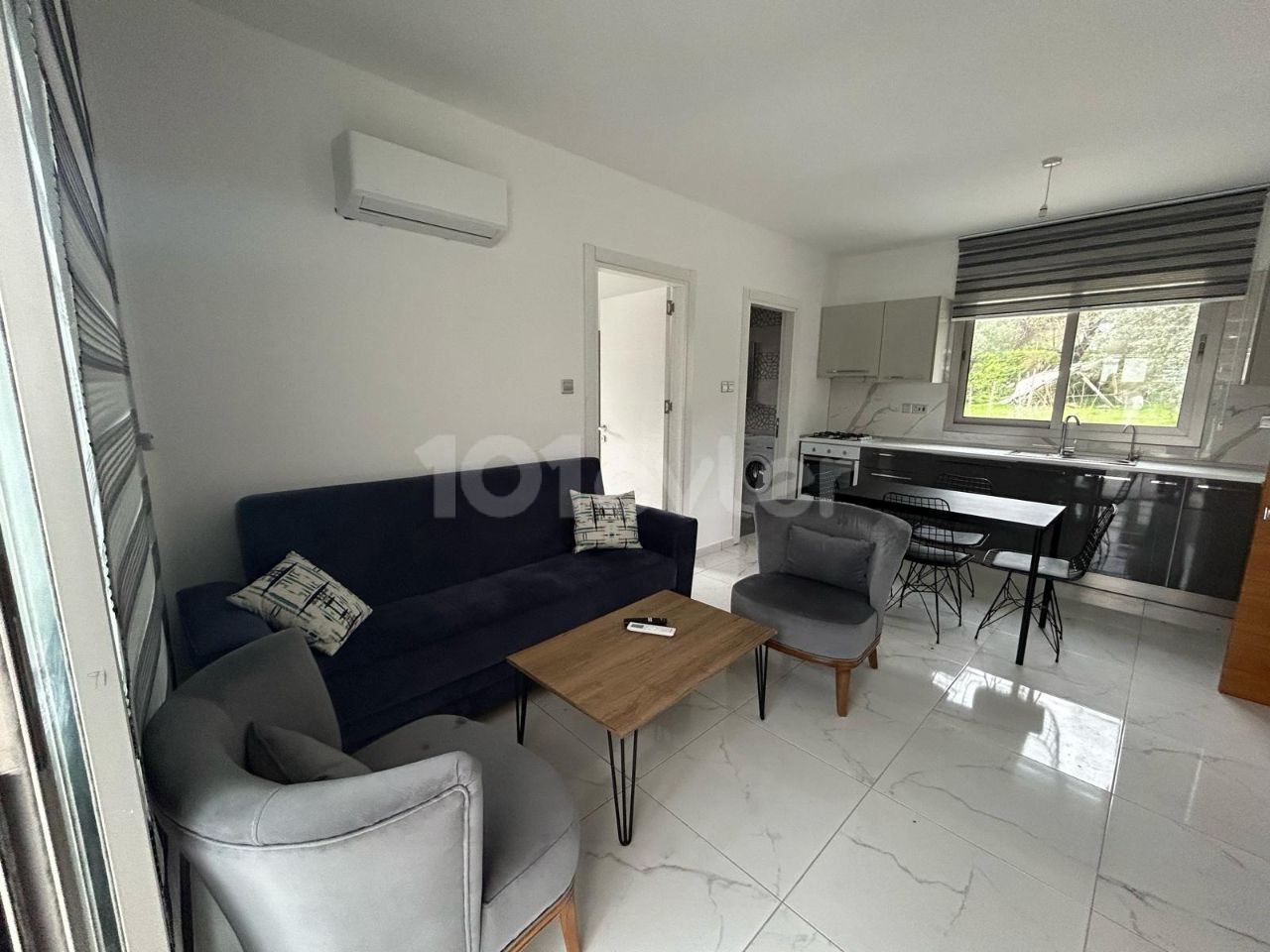 1+1 OPPORTUNITY FLAT FOR SALE IN KYRENIA LAPTA REGION