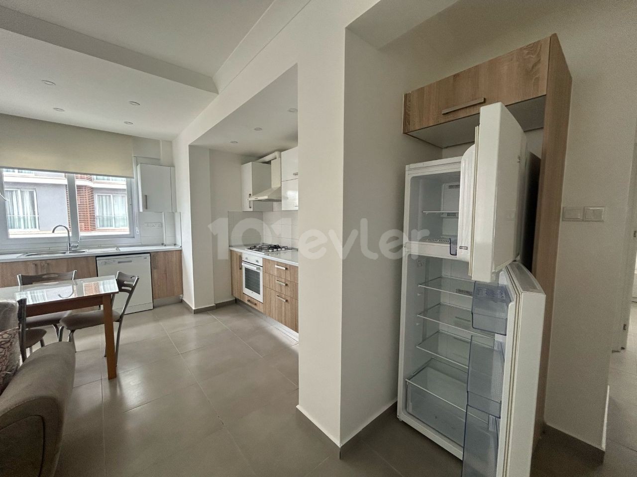 2+1 flat for rent within walking distance to all amenities near Kyrenia Central Kar Market