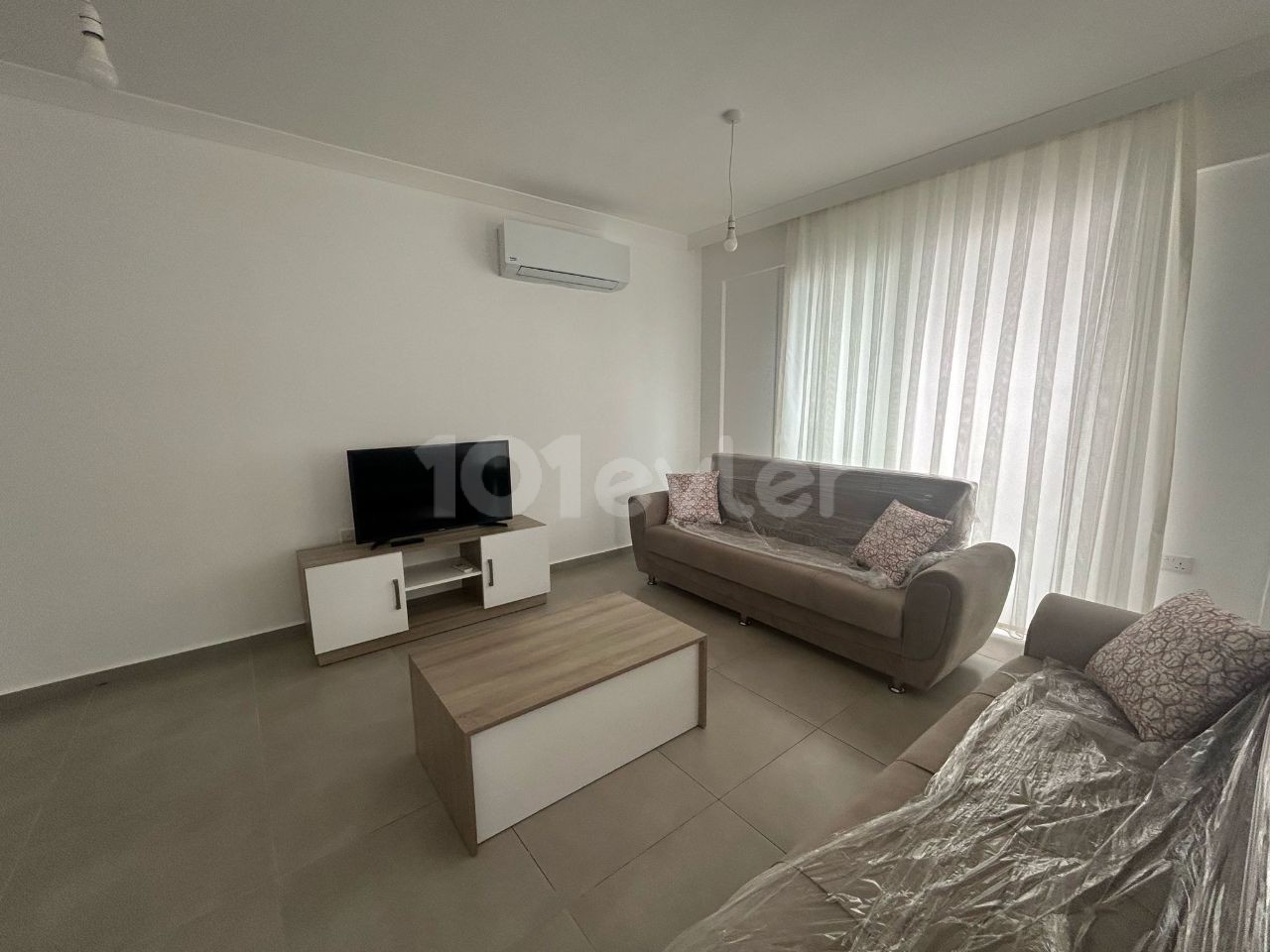 2+1 flat for rent within walking distance to all amenities near Kyrenia Central Kar Market