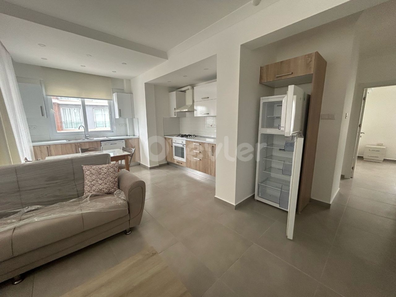 2+1 flat for rent within walking distance to all amenities near Kyrenia Central Kar Market