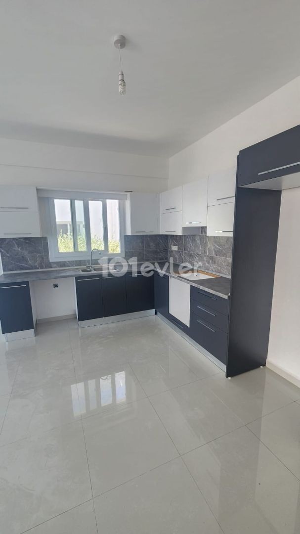 ALSANCAK 2+1 UNFURNISHED GARDEN FLOOR FLAT