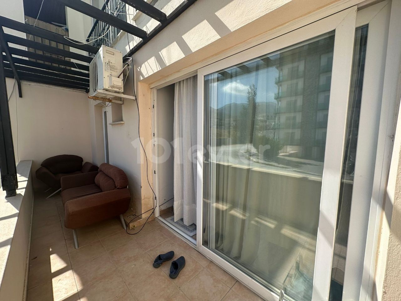 1+1 FLAT FOR SALE IN KYRENIA CENTER WITH ALL TAXES PAID