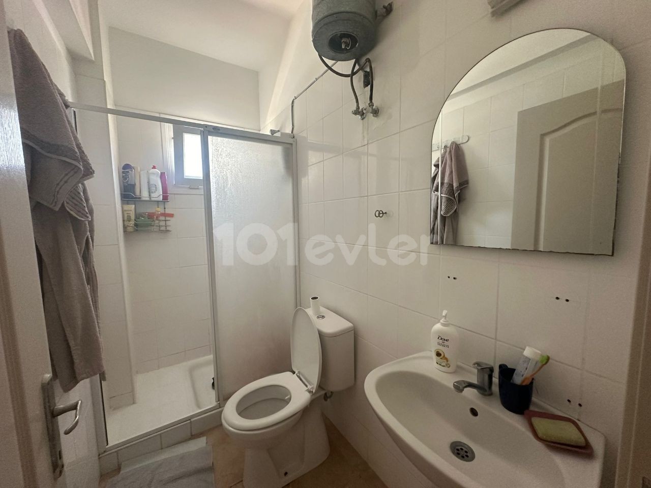 1+1 FLAT FOR SALE IN KYRENIA CENTER WITH ALL TAXES PAID