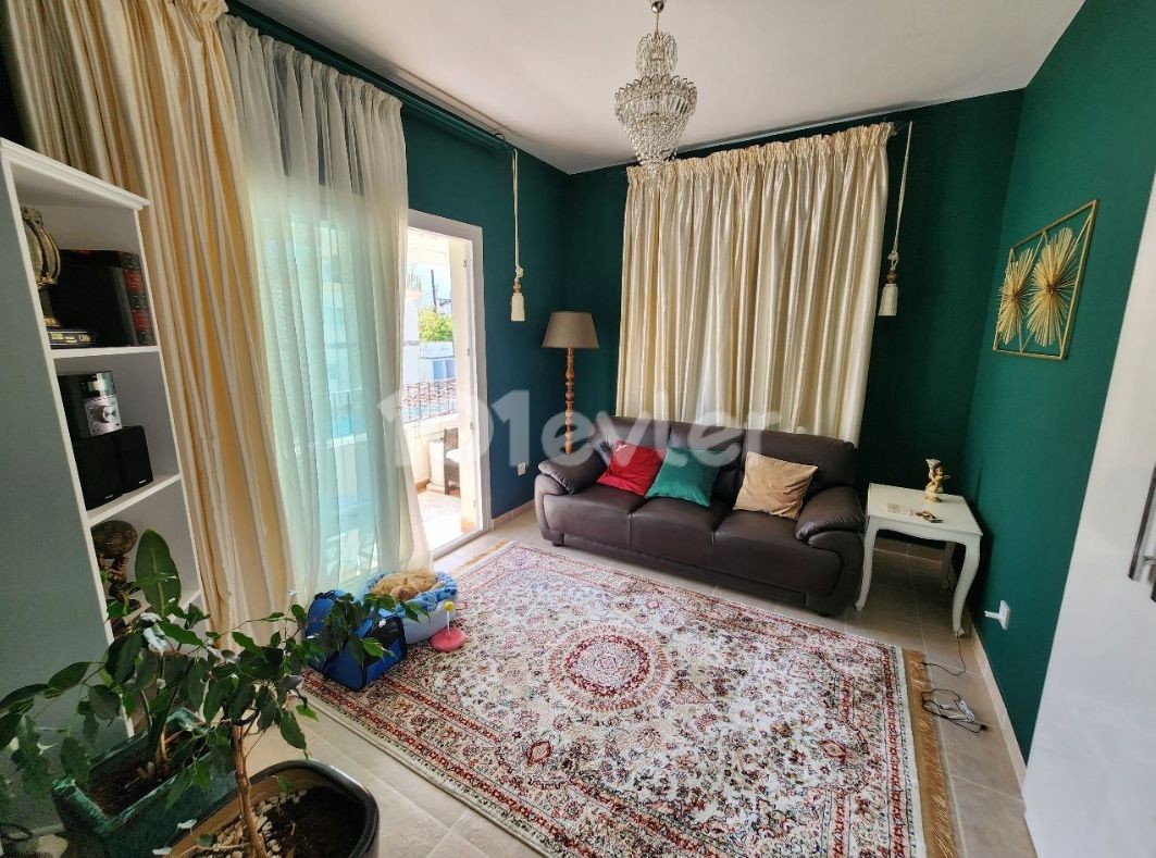 OPPORTUNITY! 3+1 penthouse flat for sale in Çatalköy