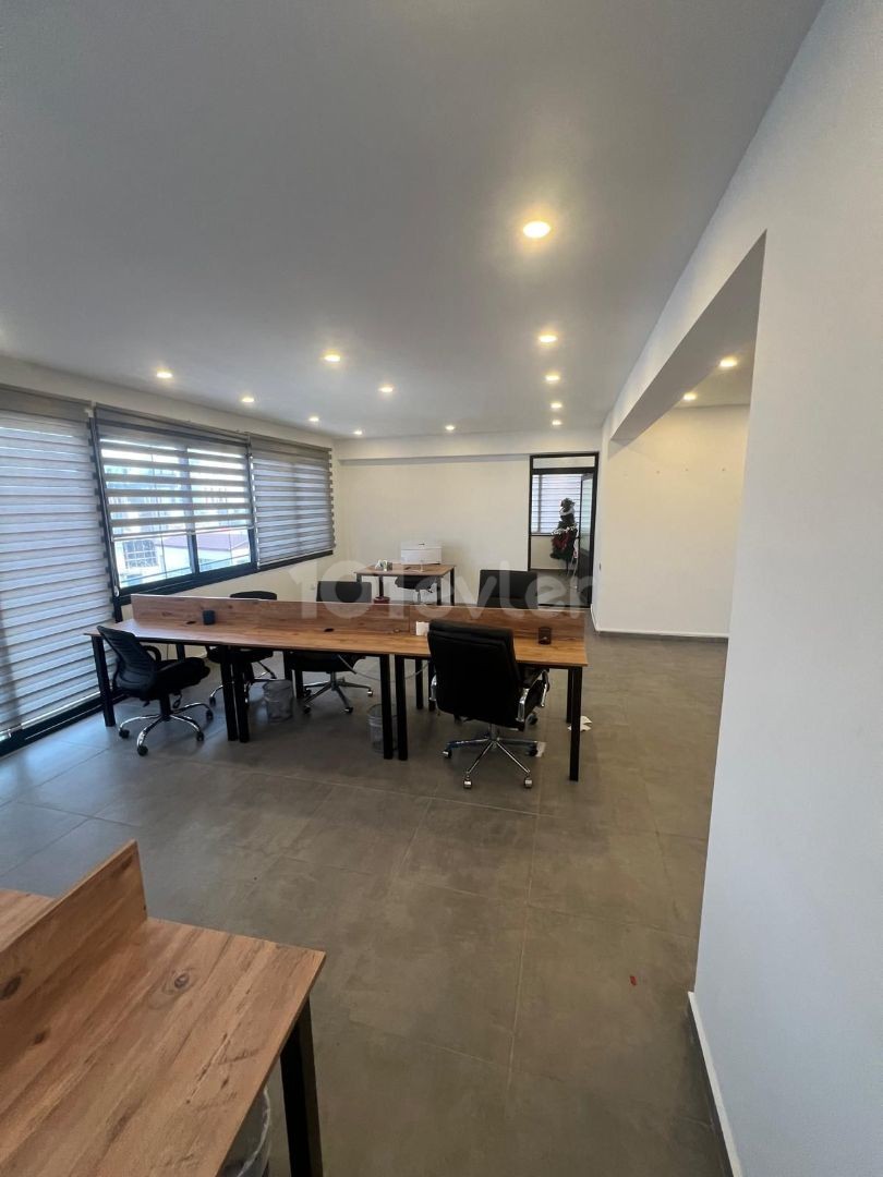 BÜRO ZU VERMIETEN IM KYRENIA CENTER