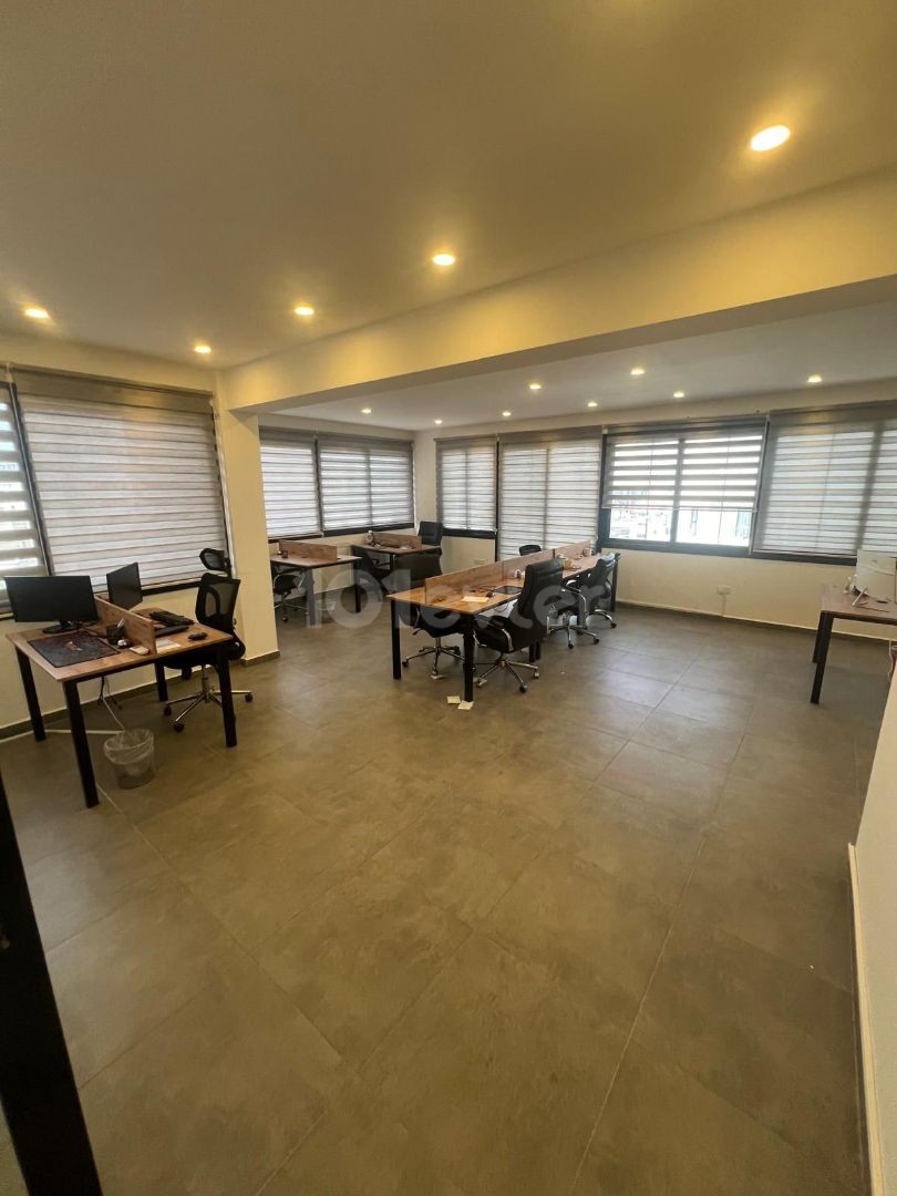 BÜRO ZU VERMIETEN IM KYRENIA CENTER