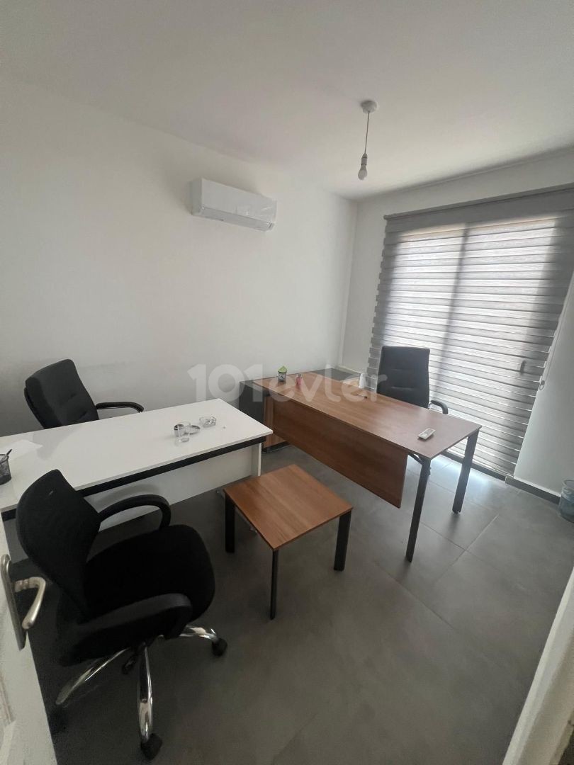 BÜRO ZU VERMIETEN IM KYRENIA CENTER