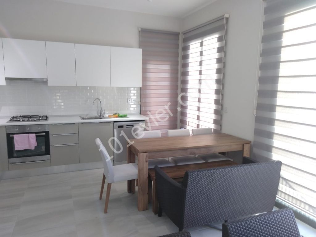 ALSANCAK  DA GÜVENLİKLİ VE HAVUZLU SİTE İÇERİSİNDE KİRALIK 2 ODA SALON MOBİLYALI  LÜX DAİRE