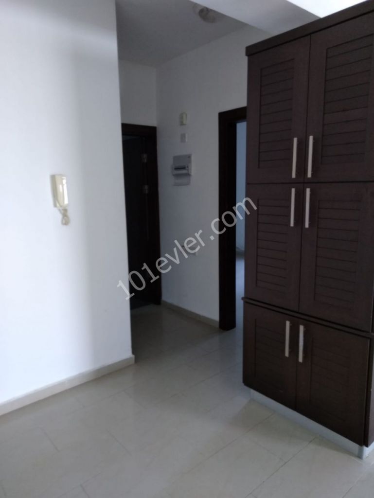 2 BEDROOM FLAT FOR RENT İN KYRENİA CİTY CENTER