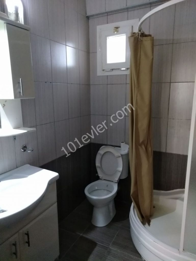 2 BEDROOM FLAT FOR RENT İN KYRENİA CİTY CENTER