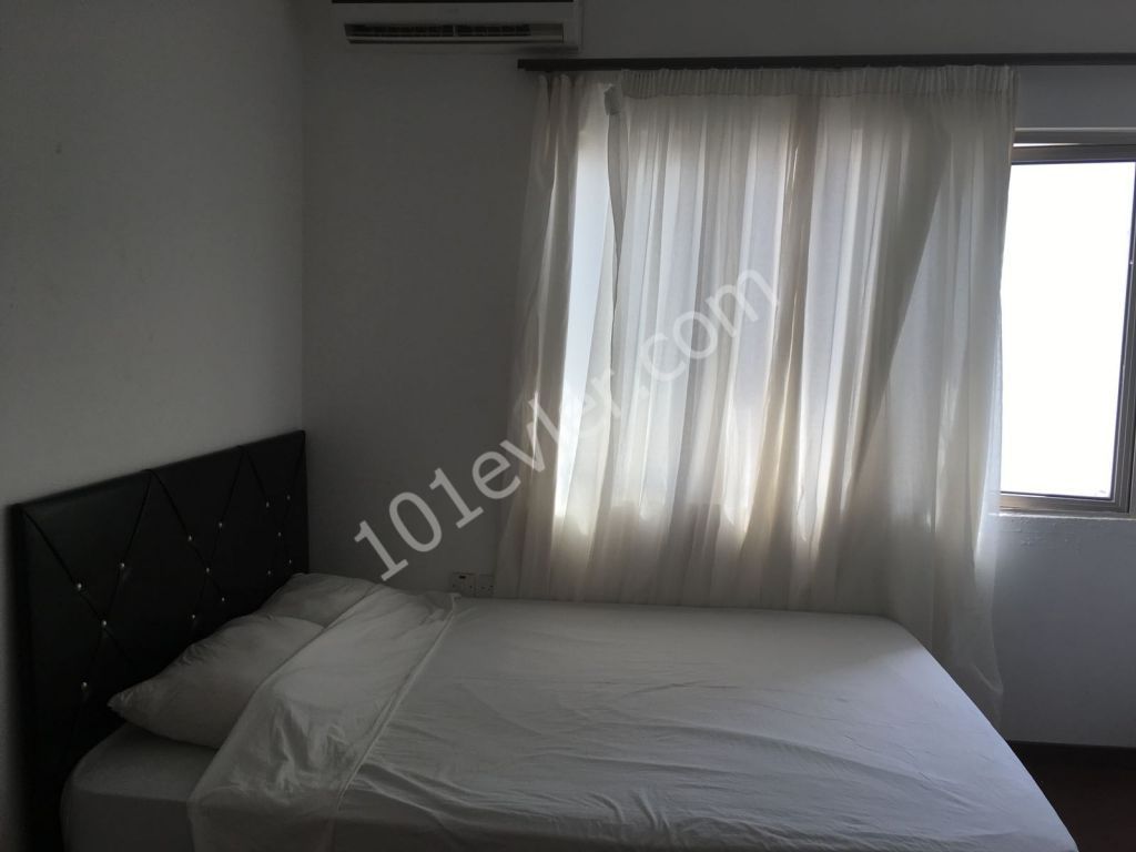 Girne merkezde kiralık 2+1 full eşyalı daire! (Site içerisinde ortak yüzme havuzlu)