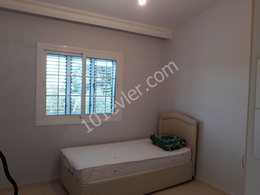 Lapta'da kiralık full eşyalı 3+1 villa!