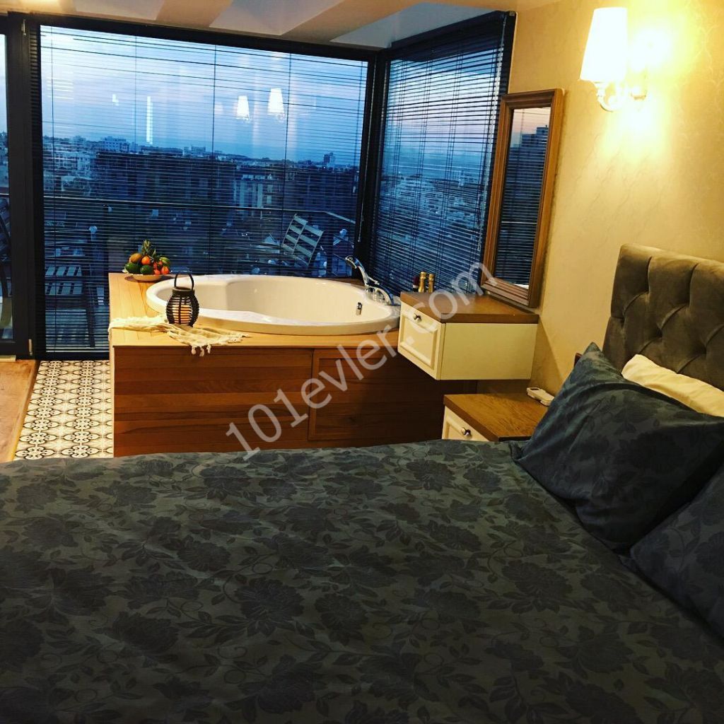 GİRNE MERKEZDE 1+1 KİRALIK LÜX PENTHOUSE