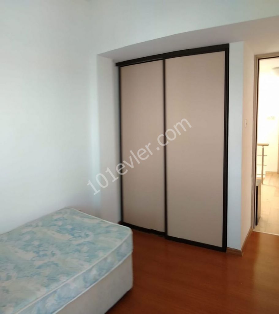 Girne Beylerbeyi'nde kiralık full eşyalı 3+1 villa!