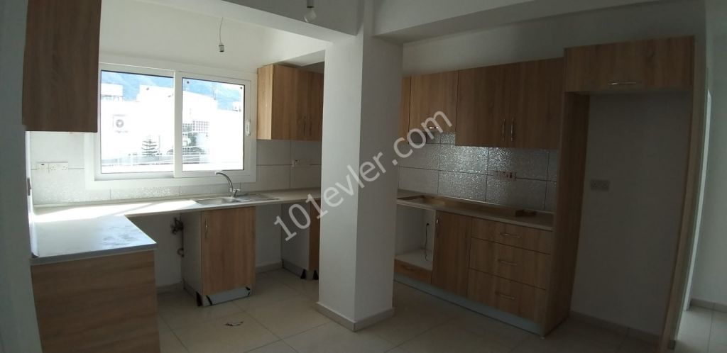 Flat To Rent in Girne Merkez, Kyrenia