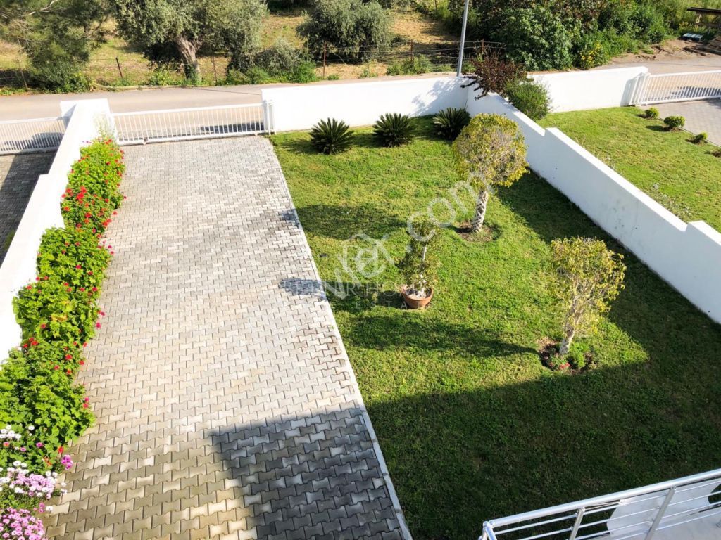 Girne Zeytinlik'te satılık 3+1 ikiz villa!