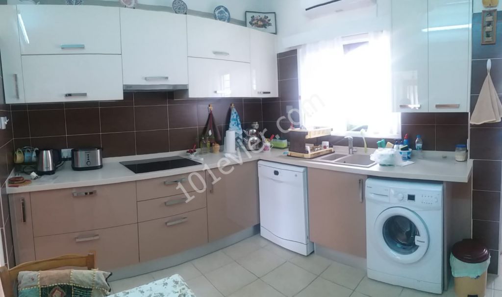 Detached House For Sale in Girne Merkez, Kyrenia