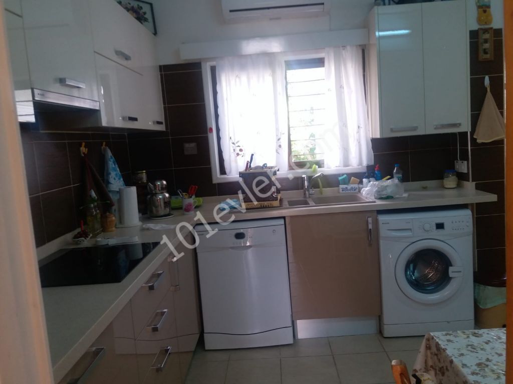 Detached House For Sale in Girne Merkez, Kyrenia