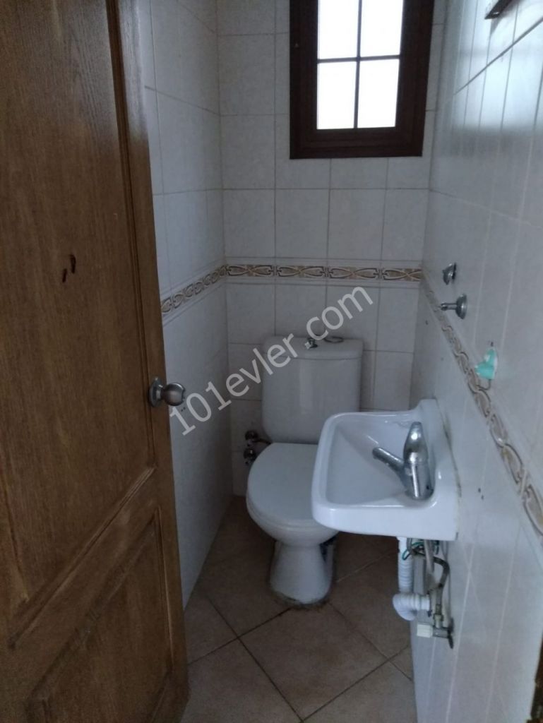 Flat To Rent in Girne Merkez, Kyrenia