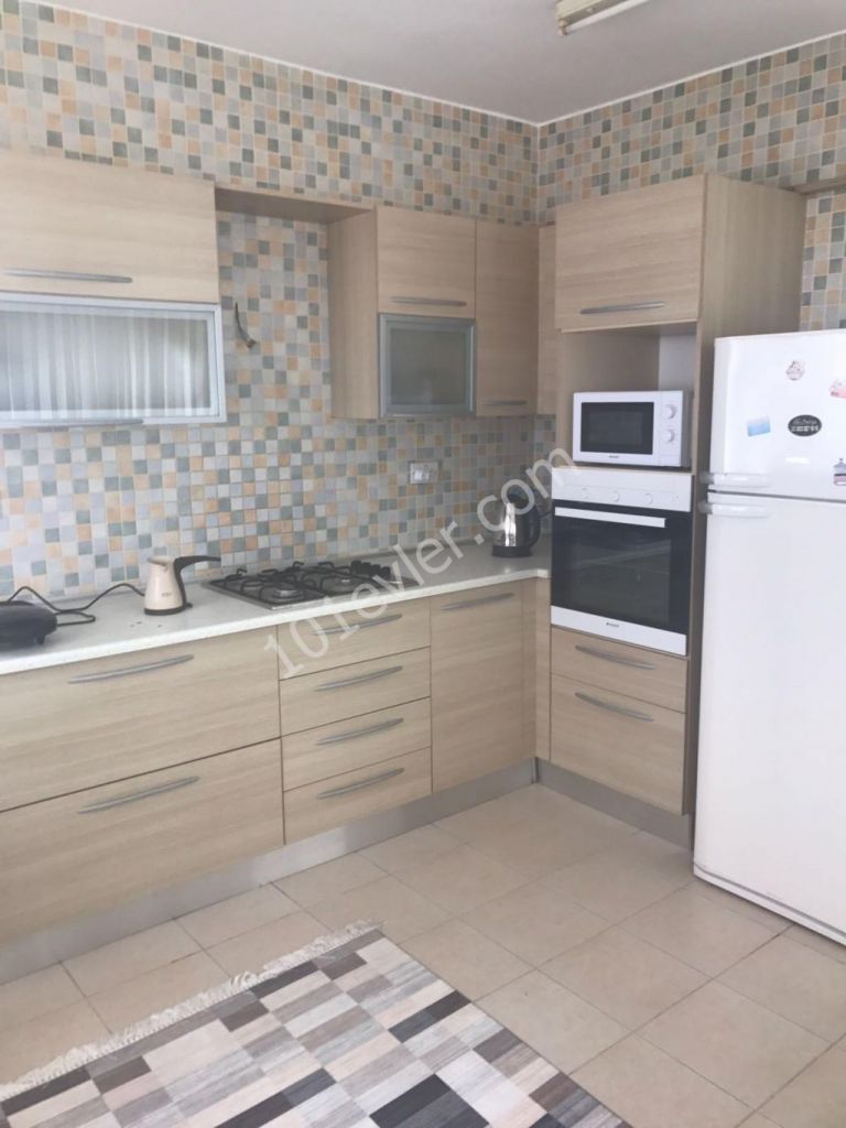 GİRNE MERKEZDE KİRALIK 3+1 FULL EŞYALI DAİRE