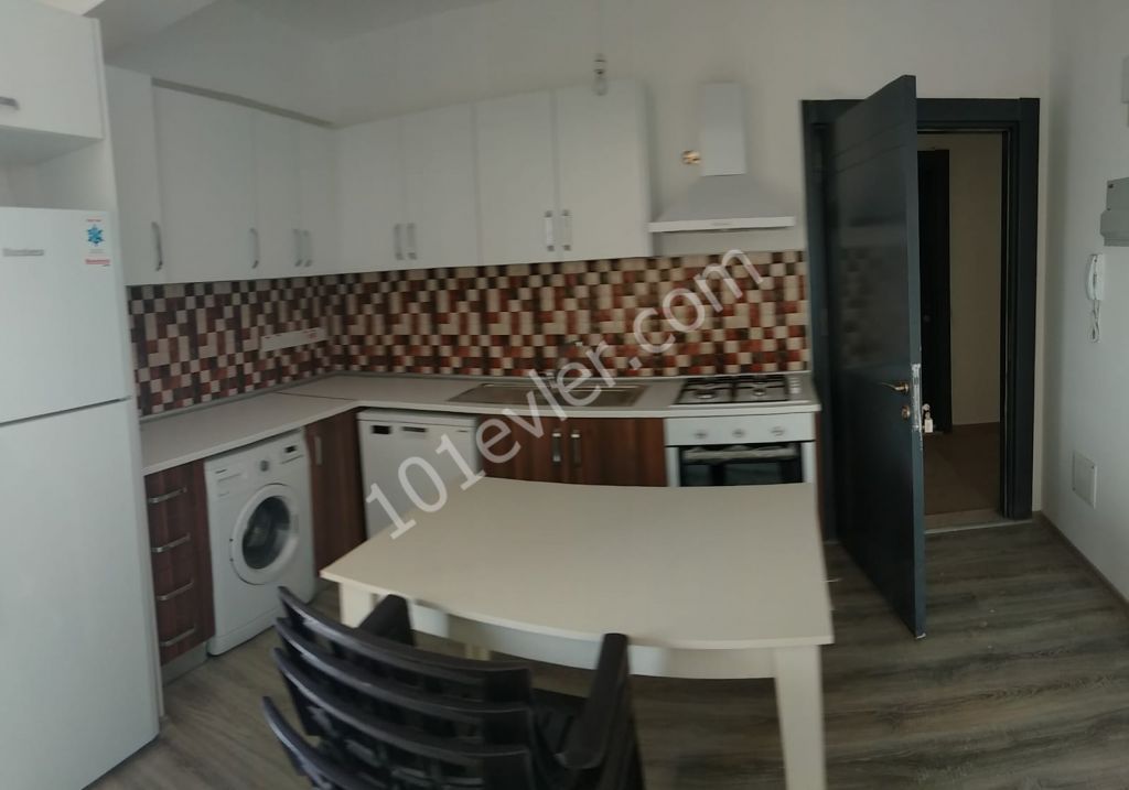 GİRNE MERKEZDE KİRALIK DENİZ MANZARALI FULL EŞYALI 2+1 PENTHOUSE