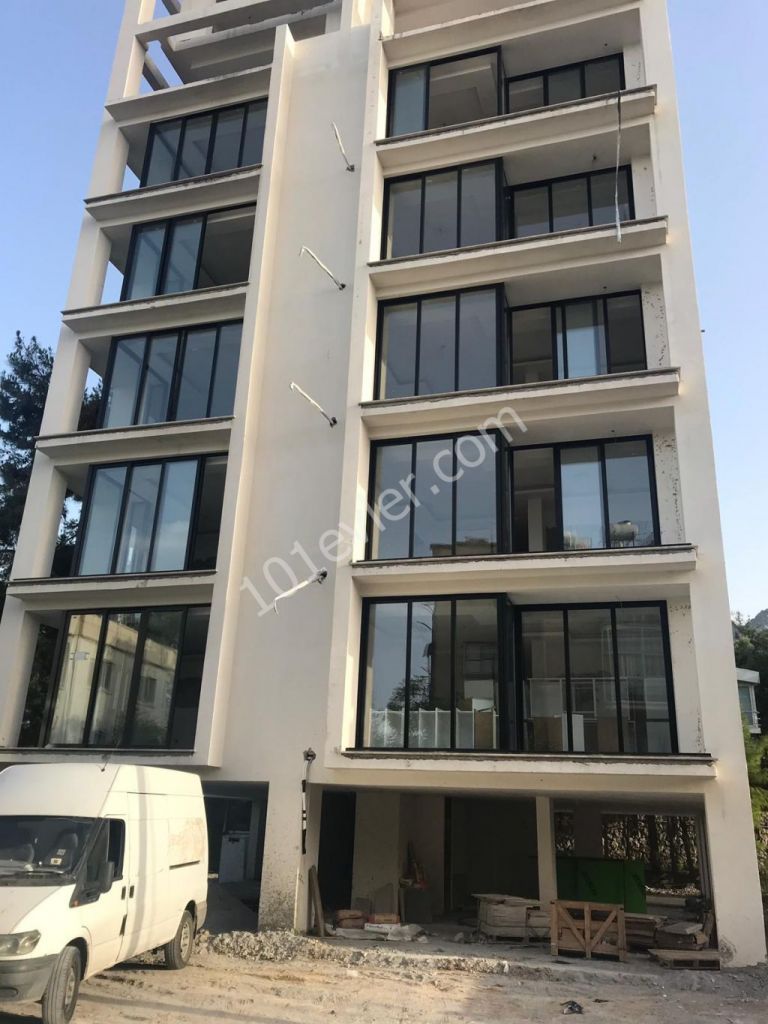 GİRNE MERKEZDE SATILIK SIFIR 2+1 DUBLEKS PENTHOUSE