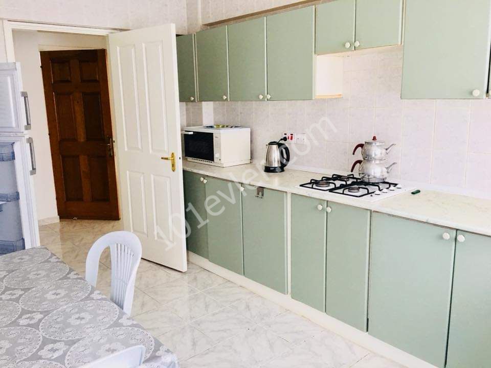 GİRNE KAŞGAR'DA KİRALIK FULL EŞYALI 3+1 DAİRE