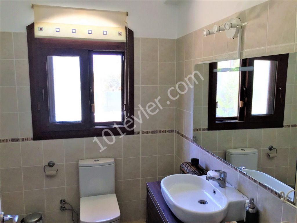 Detached House For Sale in Karaoğlanoğlu, Kyrenia