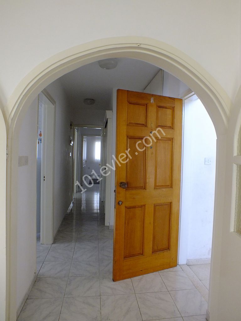 Flat To Rent in Girne Merkez, Kyrenia