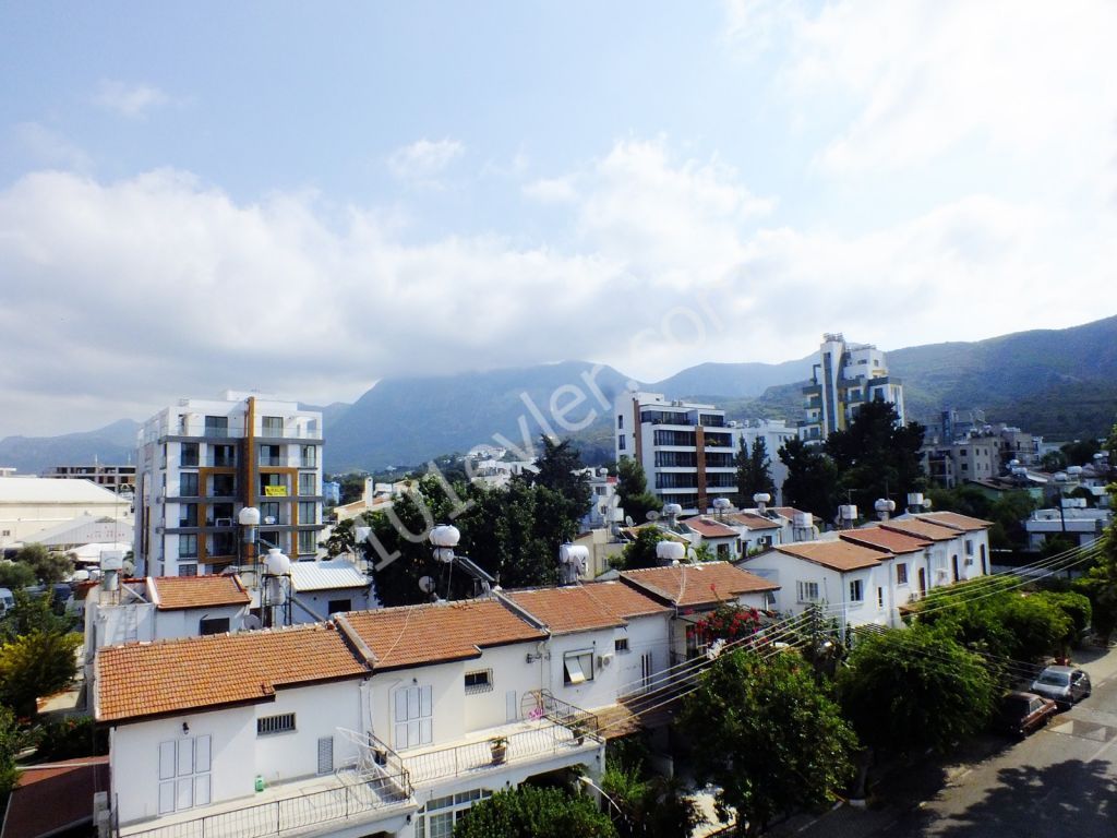 Flat To Rent in Girne Merkez, Kyrenia