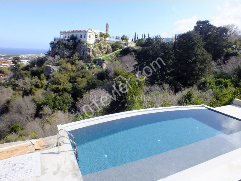 HISTORISCHE STEINVILLA MIT HERRLICHEM BLICK ZUM VERKAUF IN KYRENIA LAPTA ** 