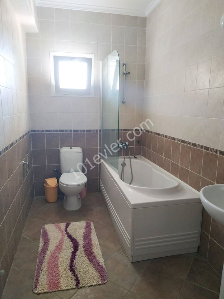 Girne Edremit'te Kiralık Tek Depozitolu 3+1 Full eşyalı Daire