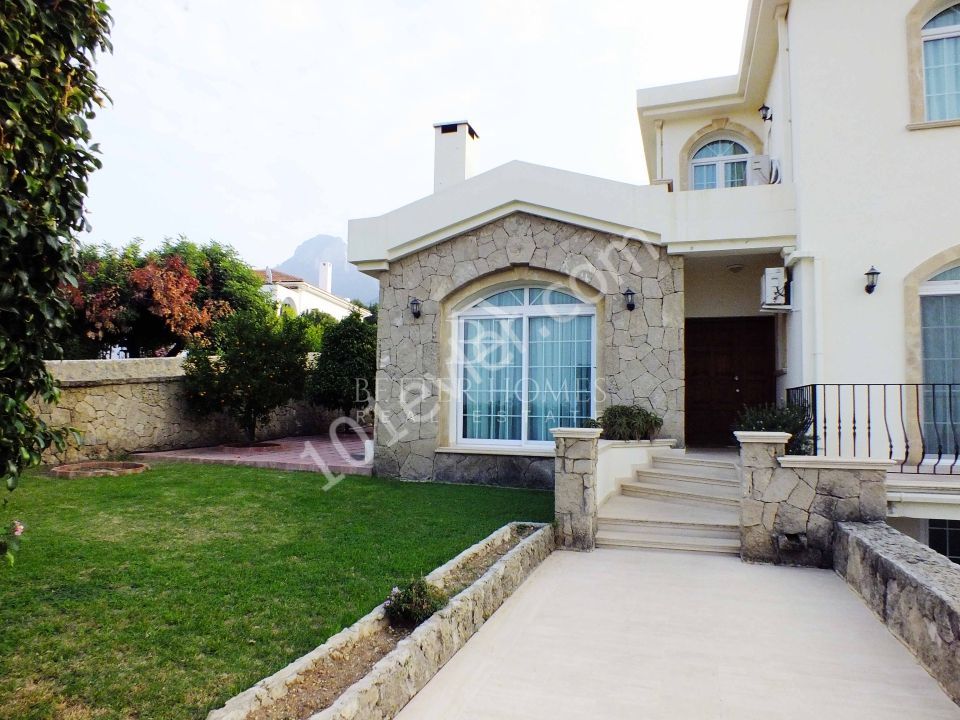 LUXURY VILLA FOR SALE IN KYRENIA ÇATALKÖY, BUILT ON MORE THAN 1 ACRE OF LAND, WITH MAGNIFICENT MOUNTAIN AND SEA VIEWS ** 