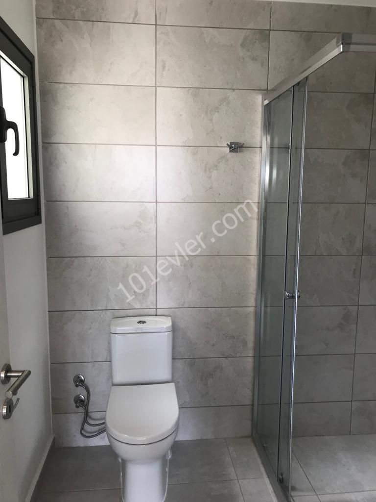 Flat To Rent in Alsancak, Kyrenia