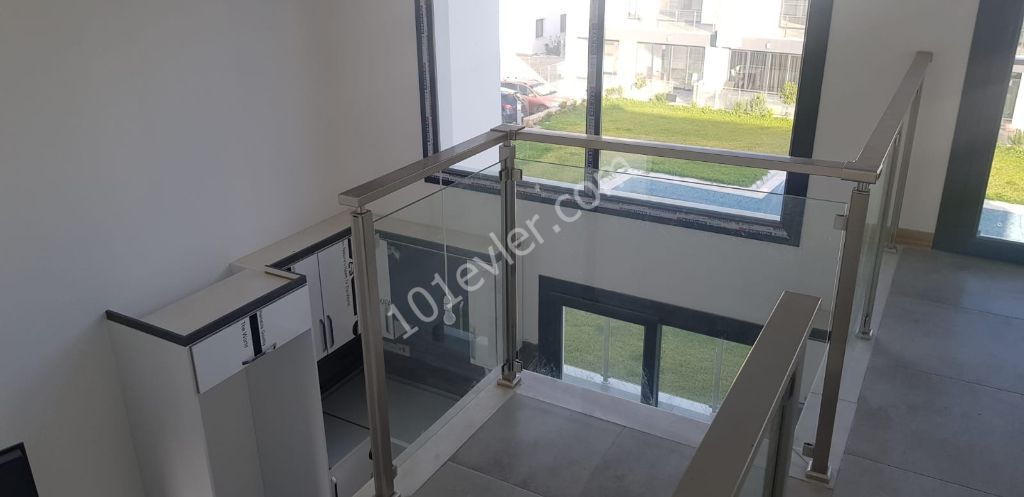 GİRNE ALSANCAK'TA SATILIK SIFIR 1+1 LOFT