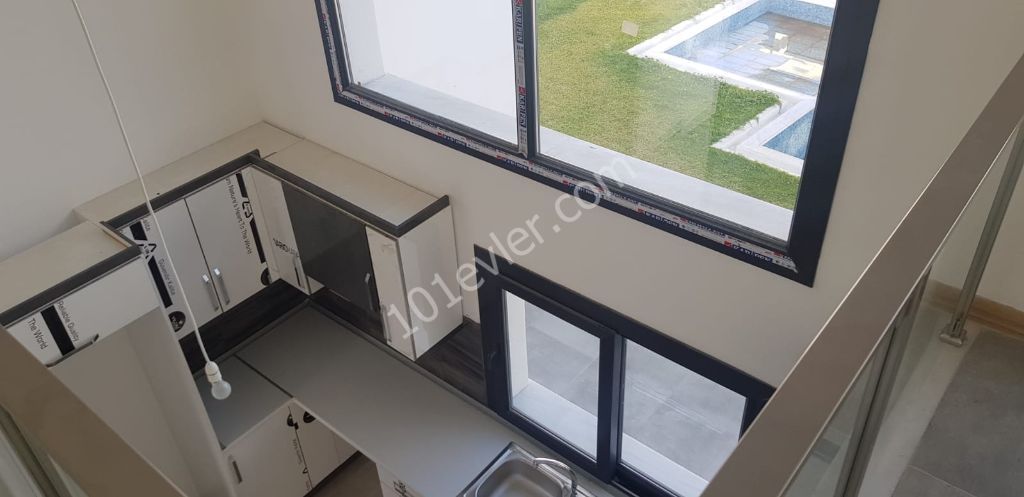 GİRNE ALSANCAK'TA SATILIK SIFIR 1+1 LOFT